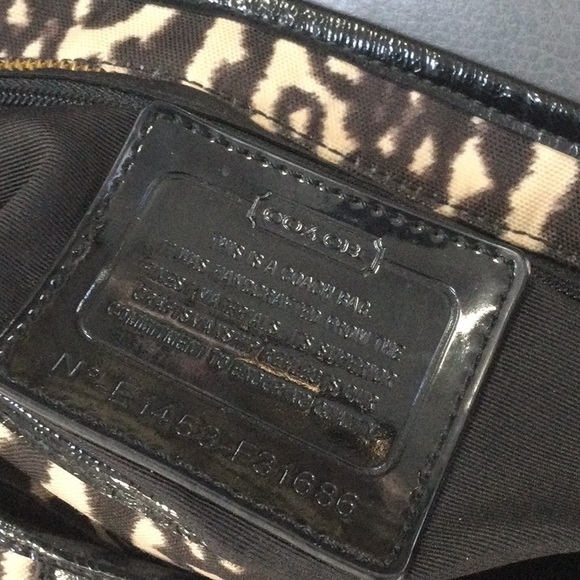 Coach tan & black shoulder bag - Picture 9 of 11